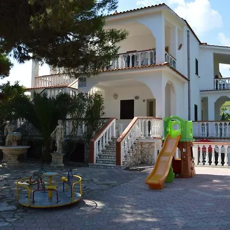 Apartmanhotel Ialillo 3*